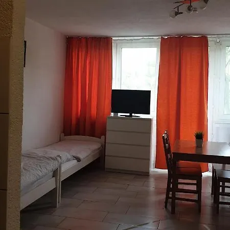 Workers-sleep-station