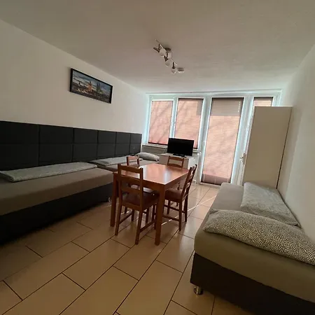 Apartamento Workers-sleep-station Colonia