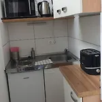 Workers-sleep-station 公寓 科隆