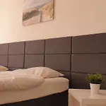 Workers-sleep-station Cologne