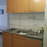 Workers-sleep-station *