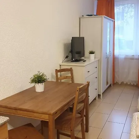 Workers-sleep-station *