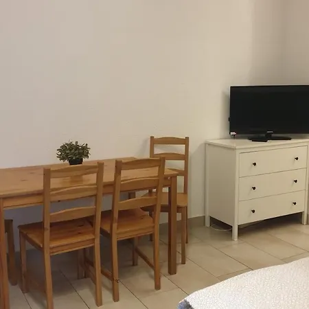 Workers-sleep-station Apartamento *