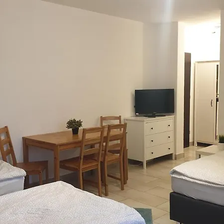 Workers-sleep-station *