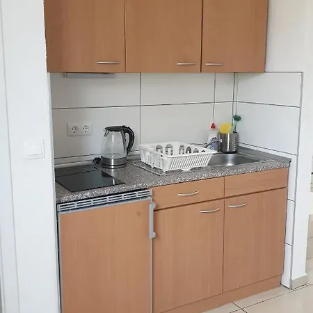 Workers-sleep-station * ケルン