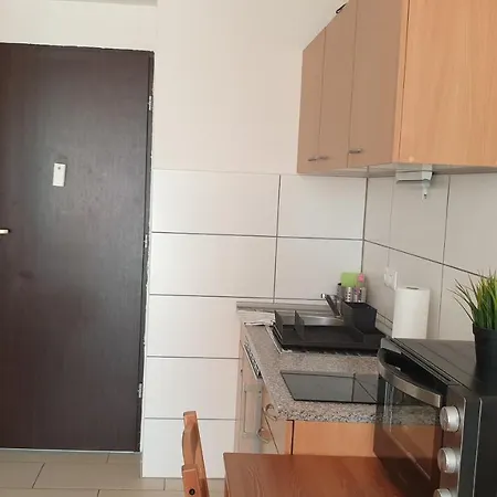 Workers-sleep-station Apartamento *