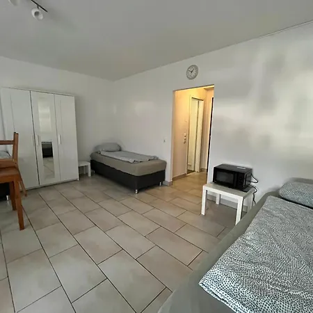 Workers-sleep-station