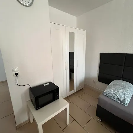 Workers-sleep-station Apartamento *