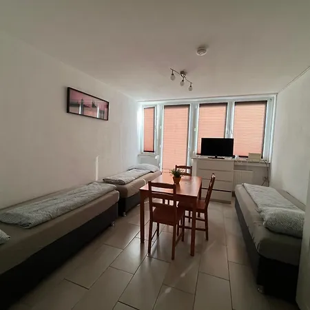 Workers-sleep-station Apartamento Colonia