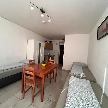 Workers-sleep-station Apartamento Colonia