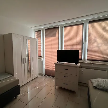 Workers-sleep-station Apartamento *