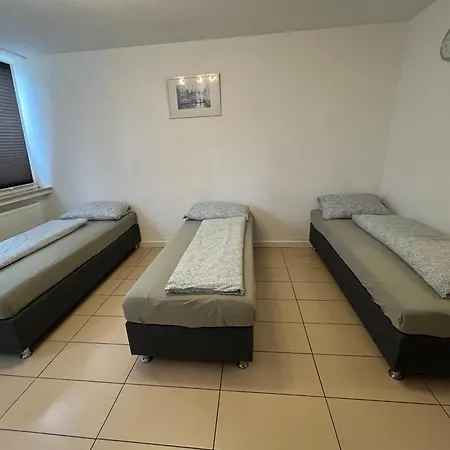 Workers-sleep-station *