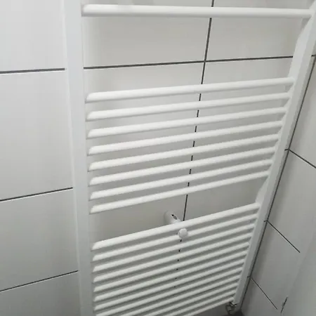 Workers-sleep-station * كولونيا