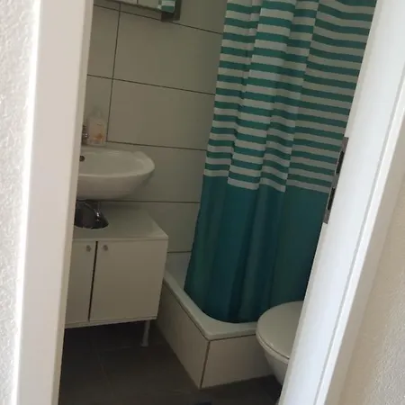 Workers-sleep-station アパート *