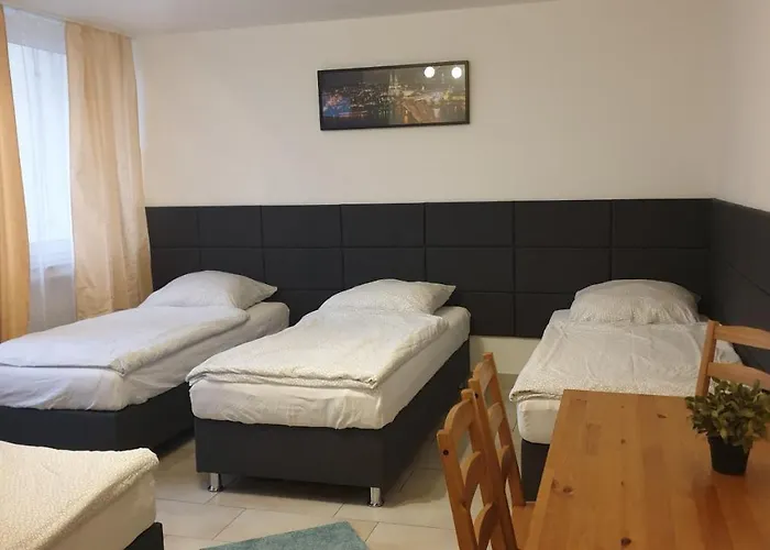 Workers-sleep-station *