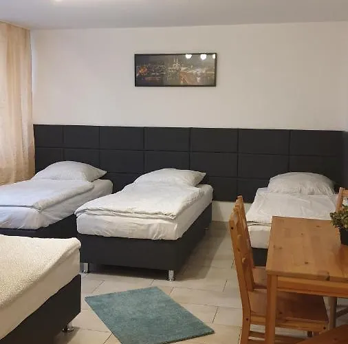 Workers-sleep-station *