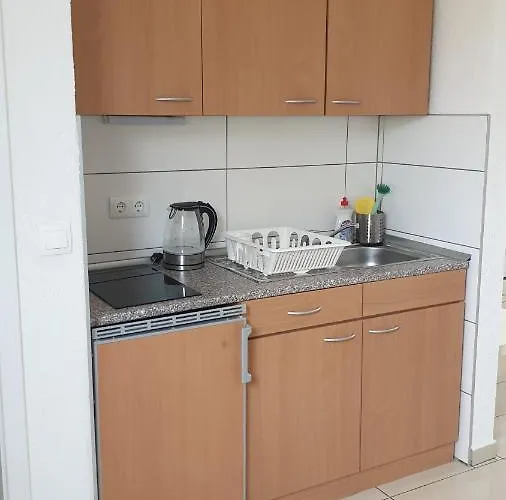 Workers-sleep-station * Cologne