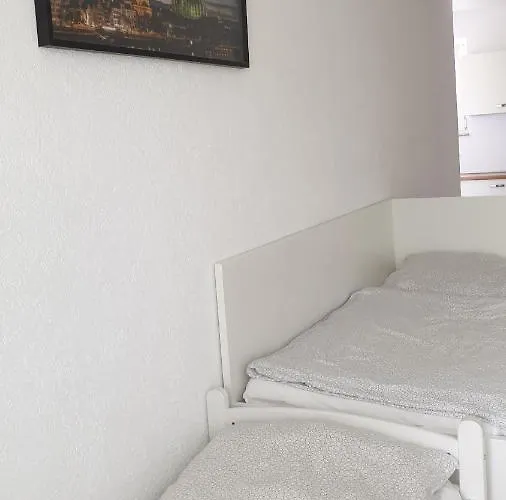 Workers-sleep-station