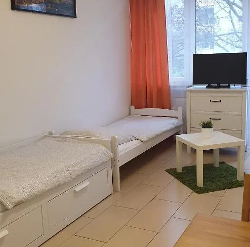 Workers-sleep-station