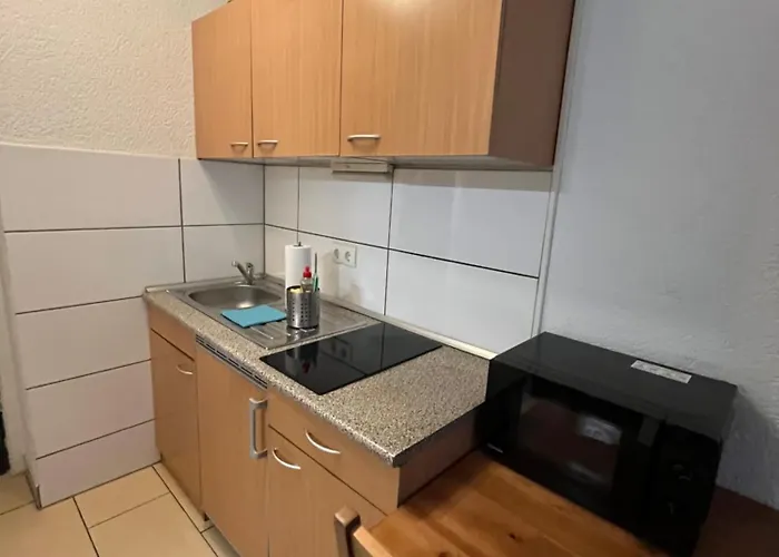 Workers-sleep-station * ケルン