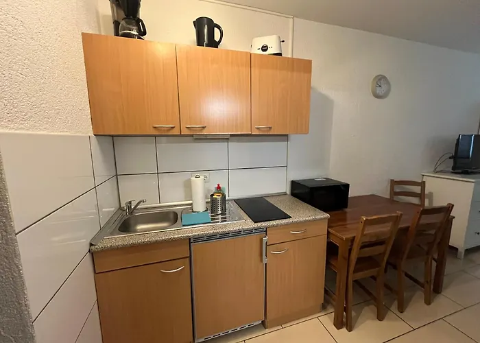 Workers-sleep-station * ケルン