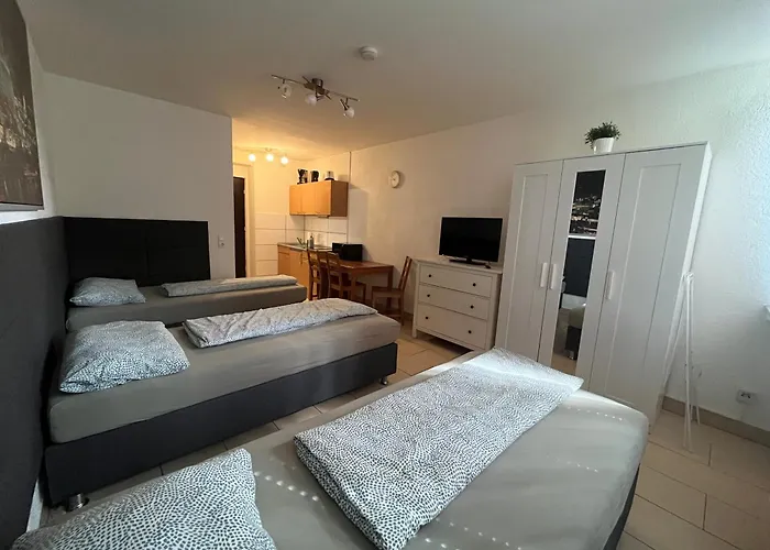 Workers-sleep-station *