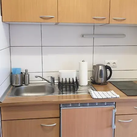 Workers-sleep-station Keulen