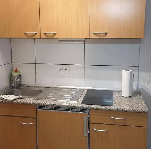 Workers-sleep-station * Köln