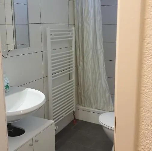 Workers-sleep-station *