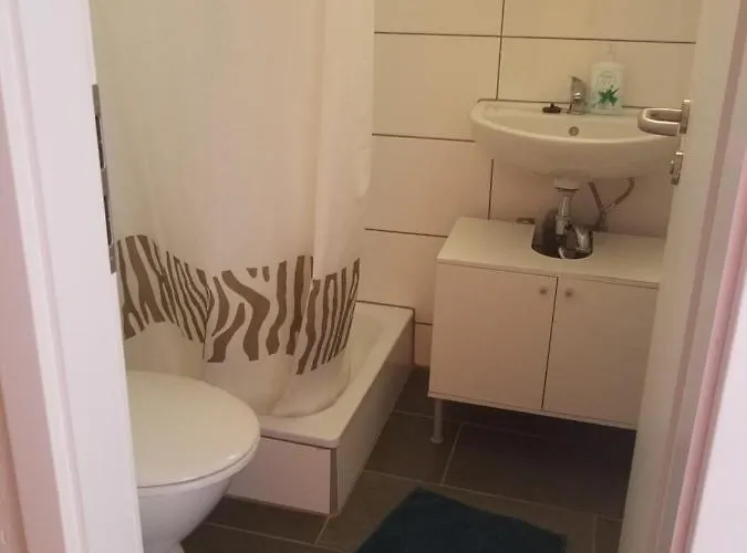 Workers-sleep-station *