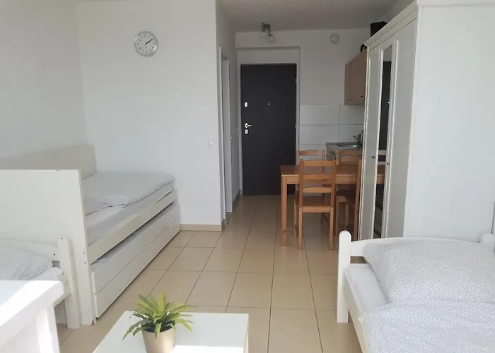 Workers-sleep-station * Köln